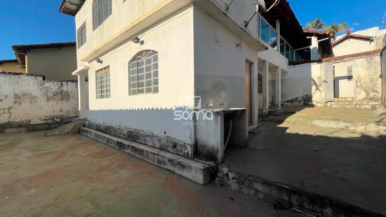 Casa à venda no Célvia: