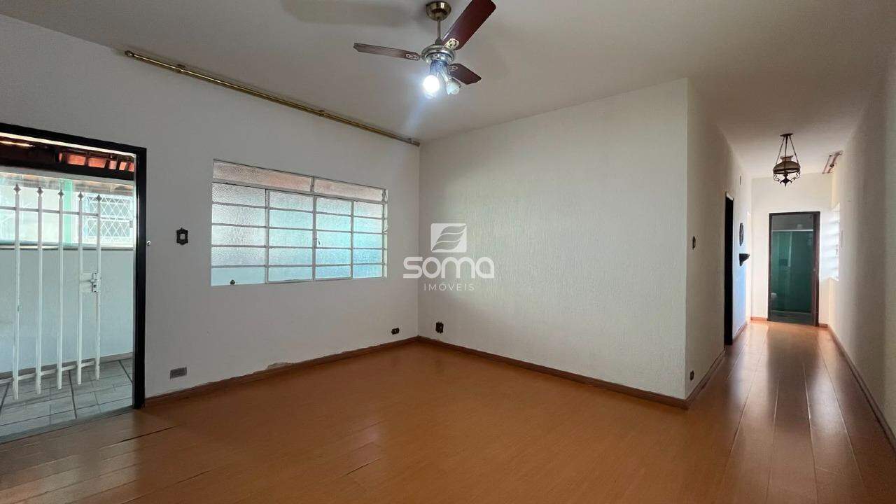 Casa à venda no Célvia: