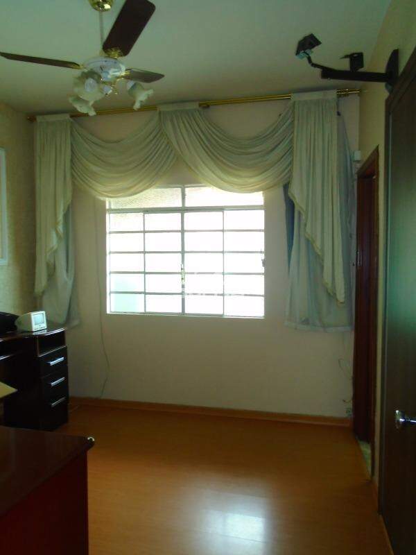 Casa à venda no Célvia: 