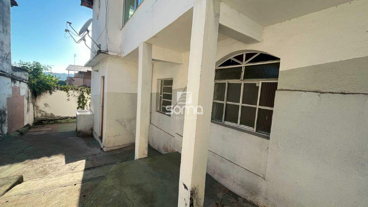 Casa à venda no Célvia: