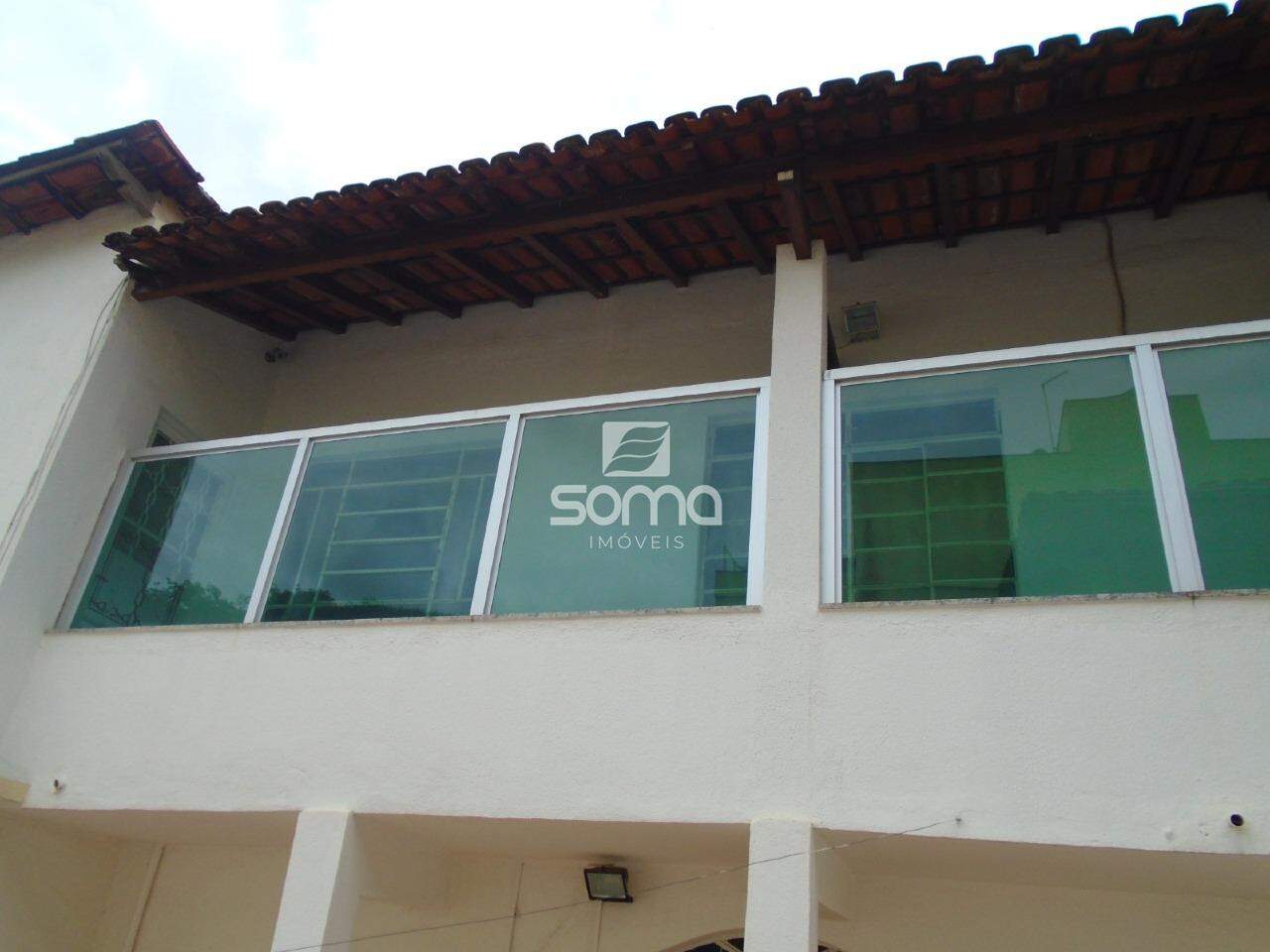 Casa à venda no Célvia: 