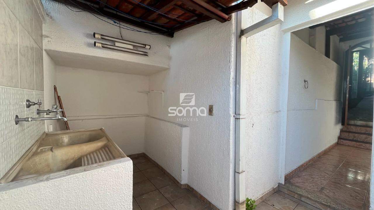 Casa à venda no Célvia: