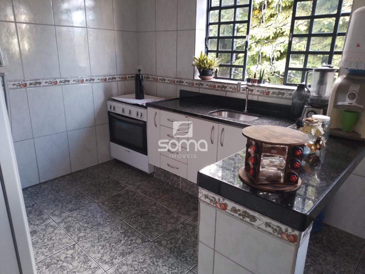 Casa à venda no Célvia: 