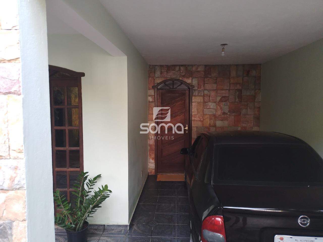 Casa à venda no Célvia: 