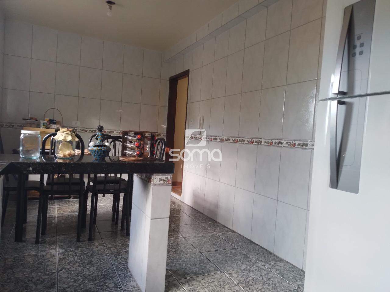 Casa à venda no Célvia: 