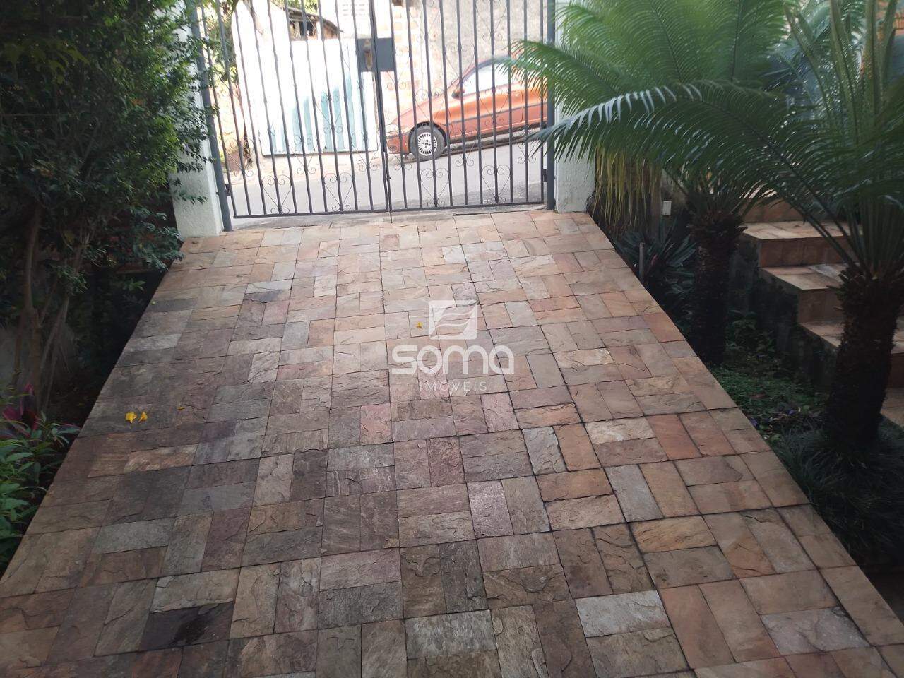 Casa à venda no Célvia: 