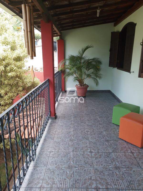 Casa à venda no Célvia: 