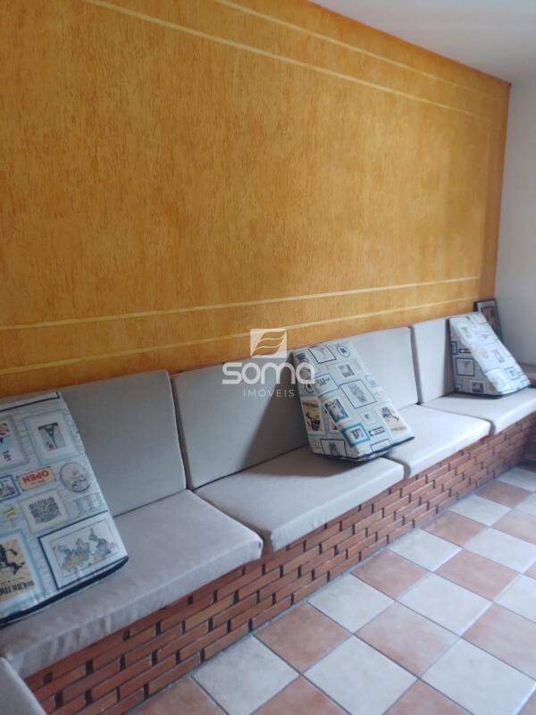 Casa à venda no Célvia: 