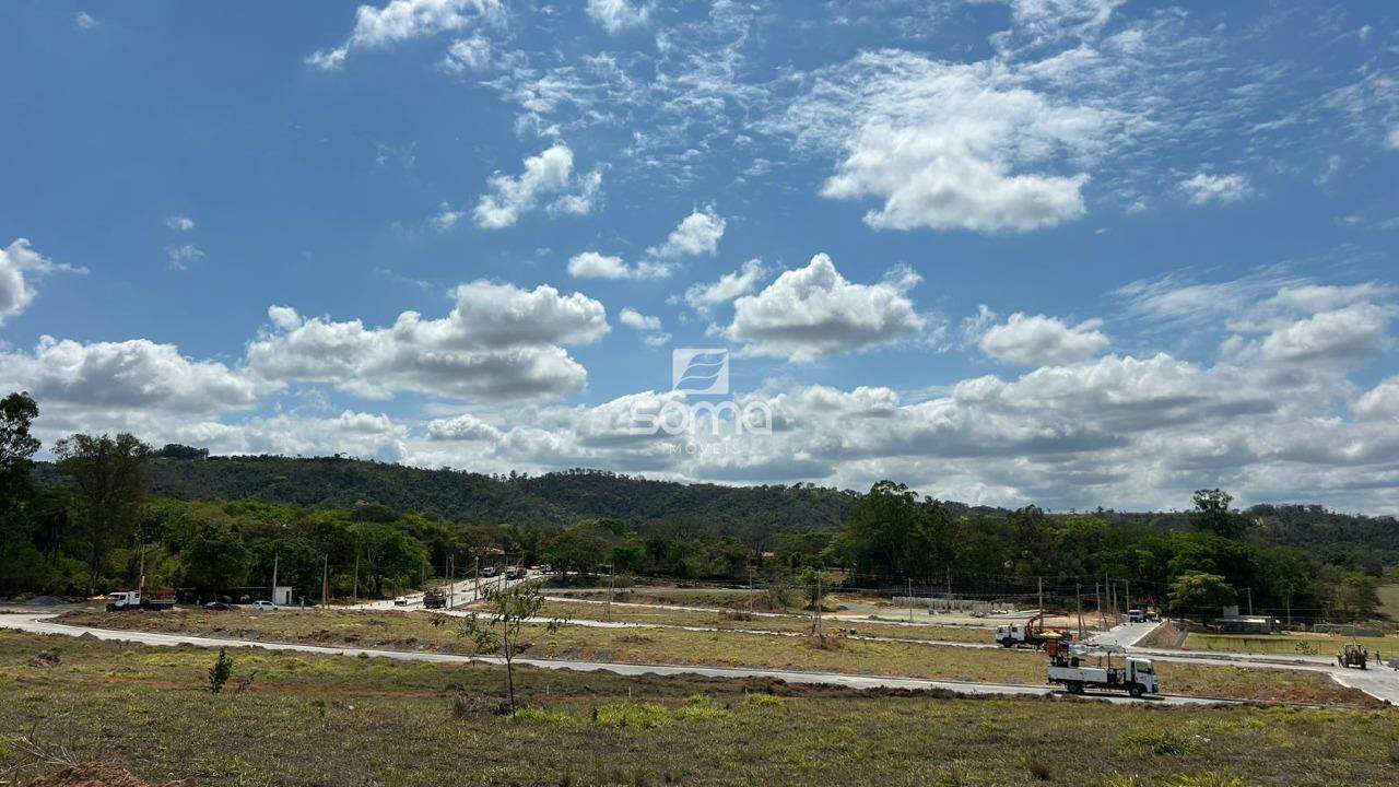 Lote à venda no Campos das Aroeiras: 
