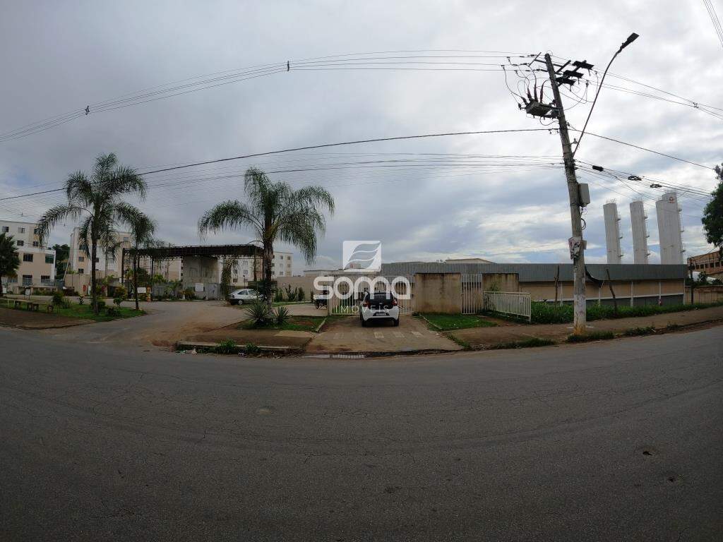 Galpão para aluguel no Angicos : 