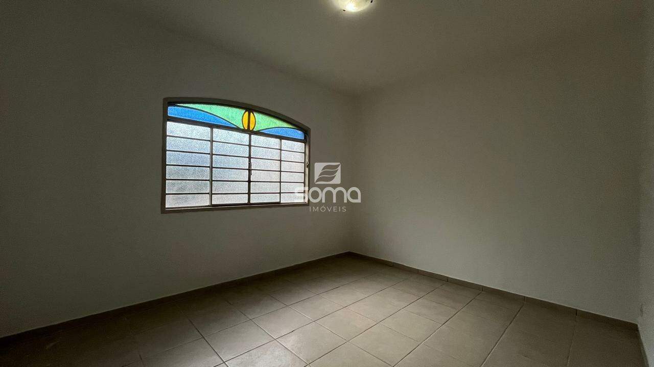 Casa à venda no Centro: