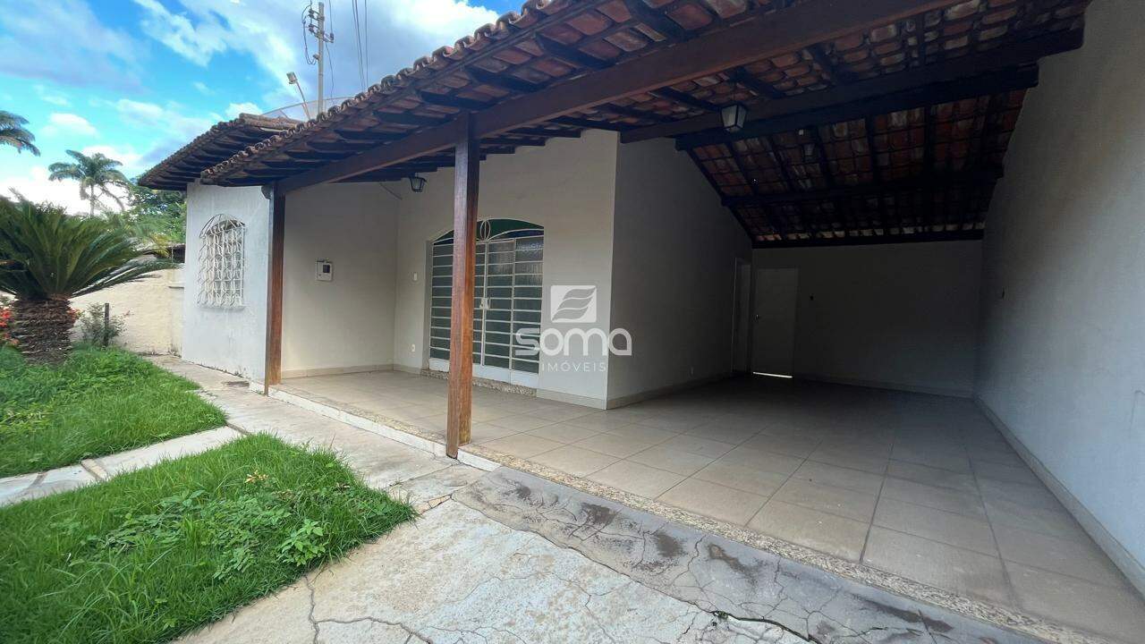 Casa à venda no Centro: