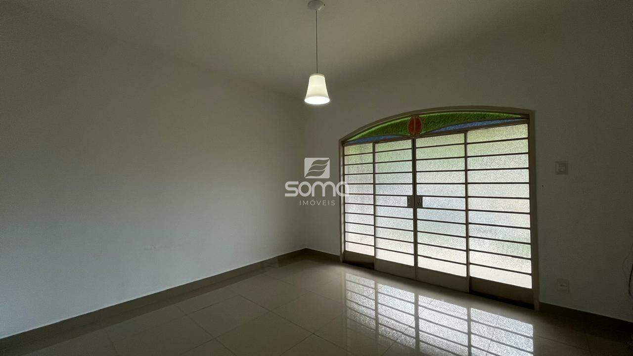 Casa à venda no Centro: