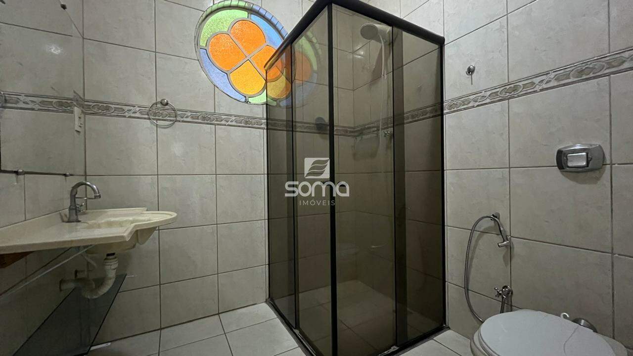 Casa à venda no Centro: