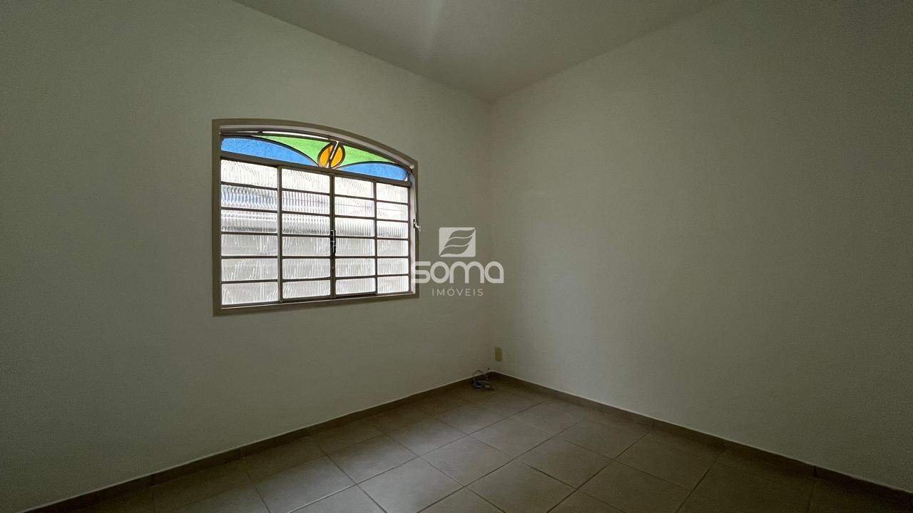 Casa à venda no Centro: