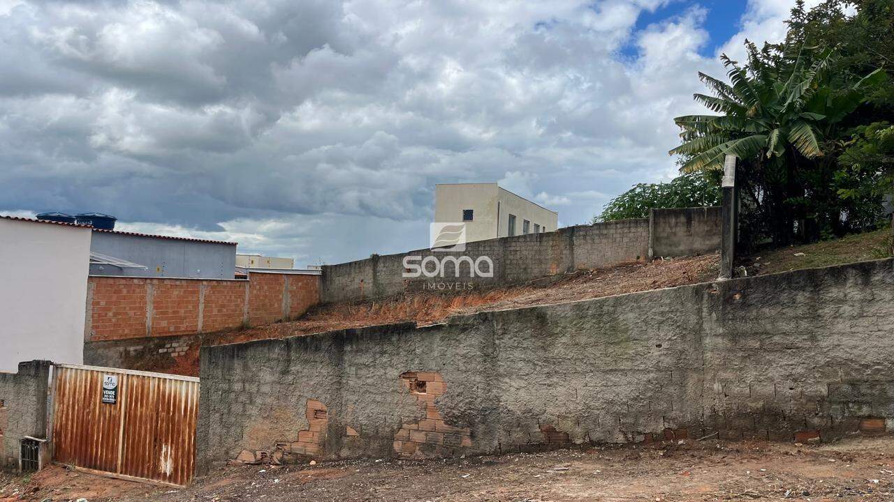 Lote à venda no Gávea II: