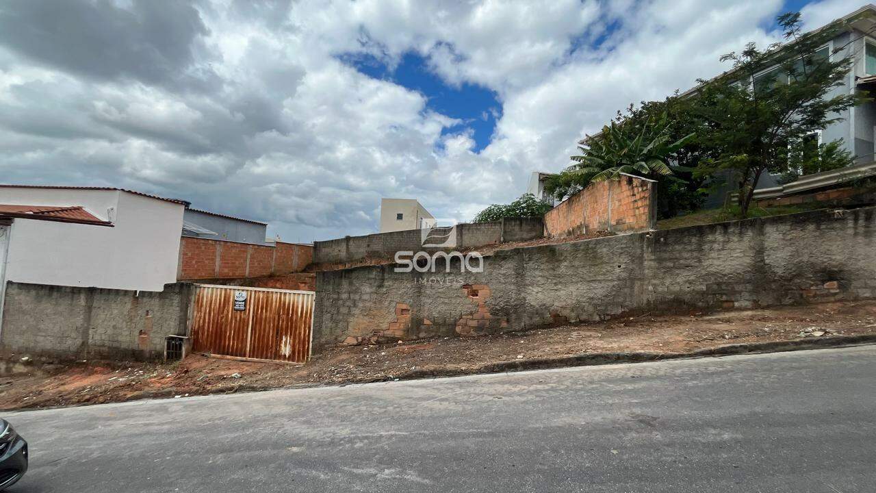 Lote à venda no Gávea II: