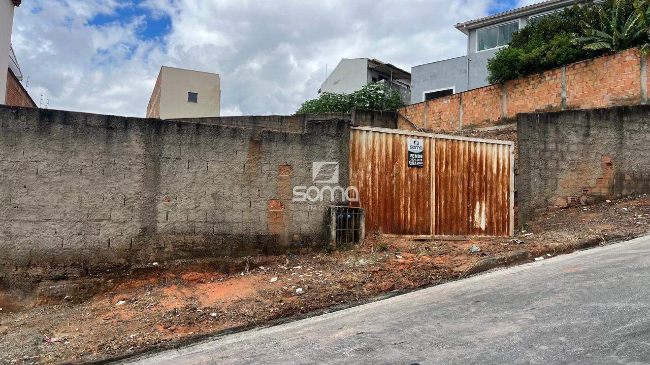 Lote à venda no Gávea II: