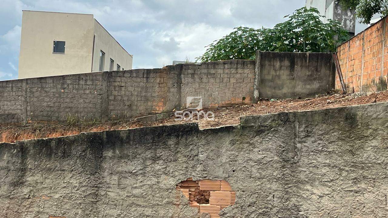 Lote à venda no Gávea II: