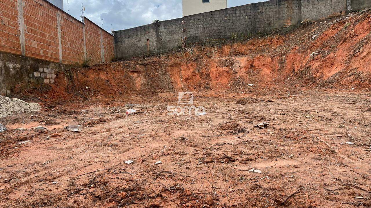 Lote à venda no Gávea II: