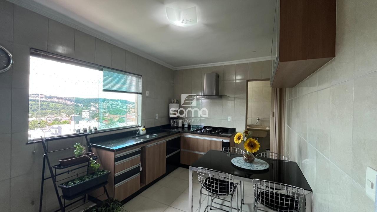 Apartamento à venda no Célvia: 