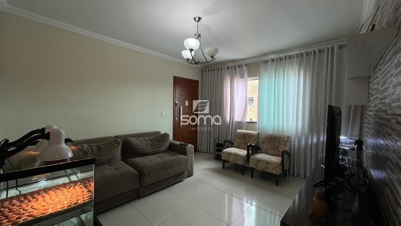 Apartamento à venda no Célvia: 