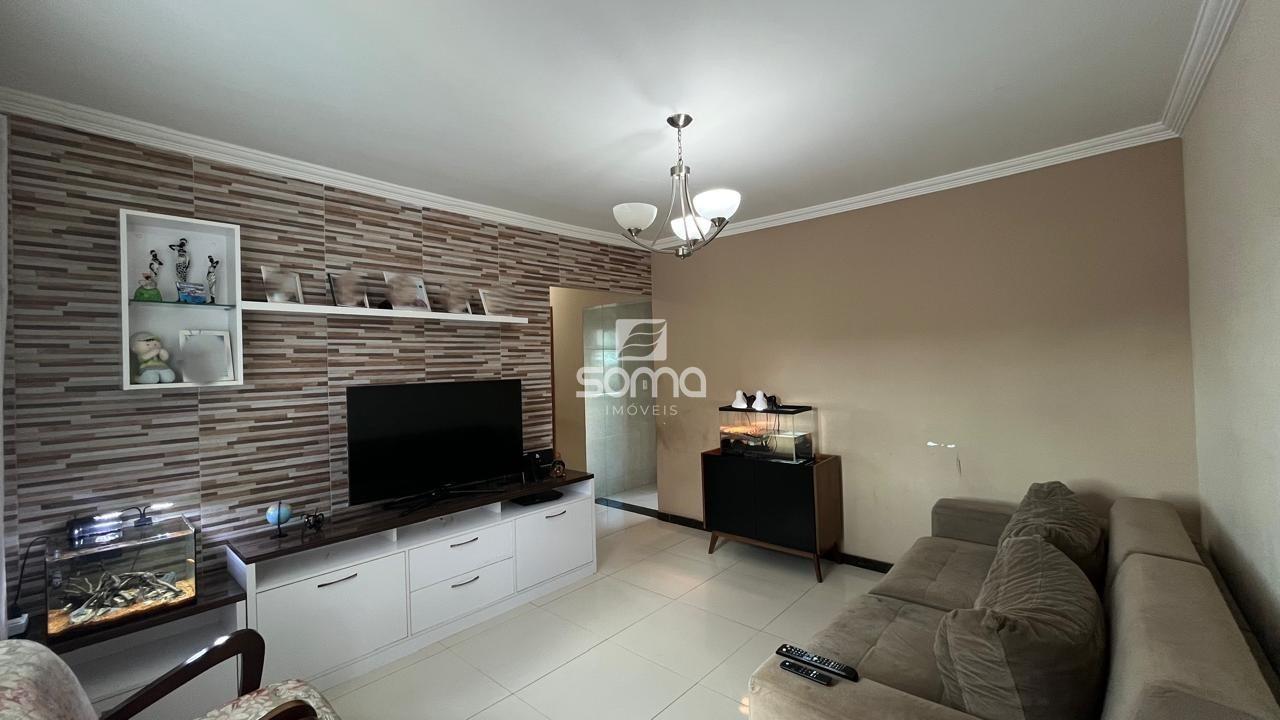 Apartamento à venda no Célvia: 