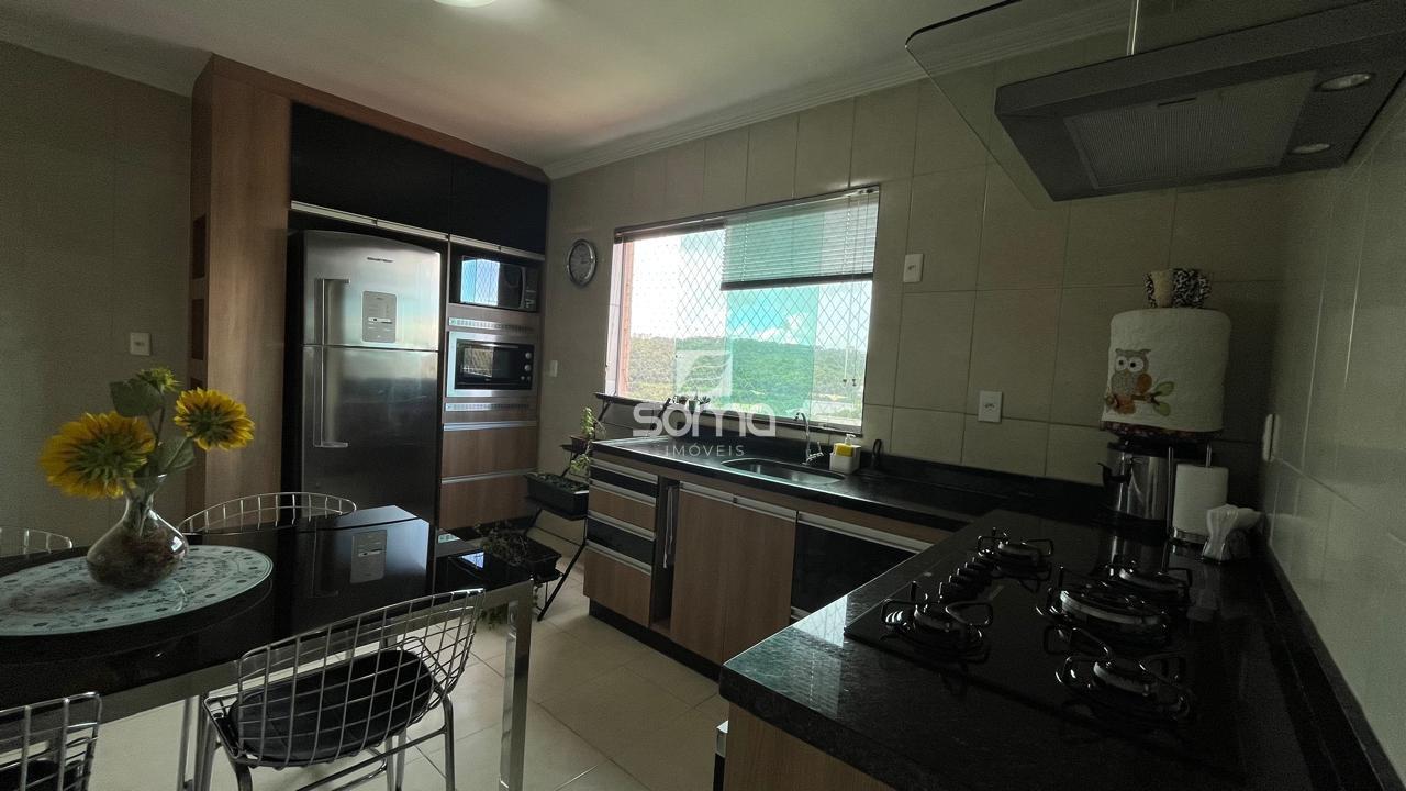 Apartamento à venda no Célvia: 