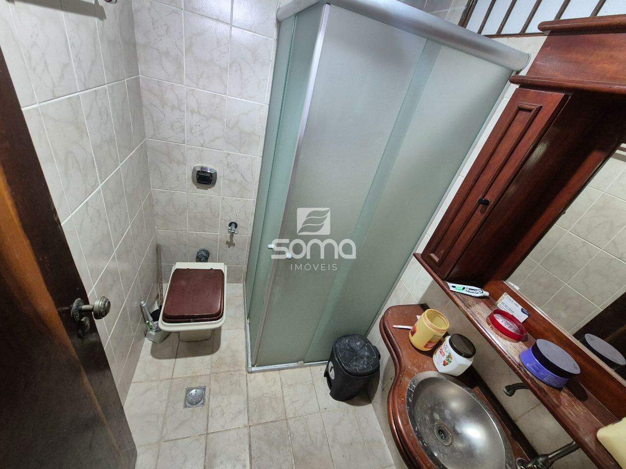 Casa à venda no Jardim Itau: 