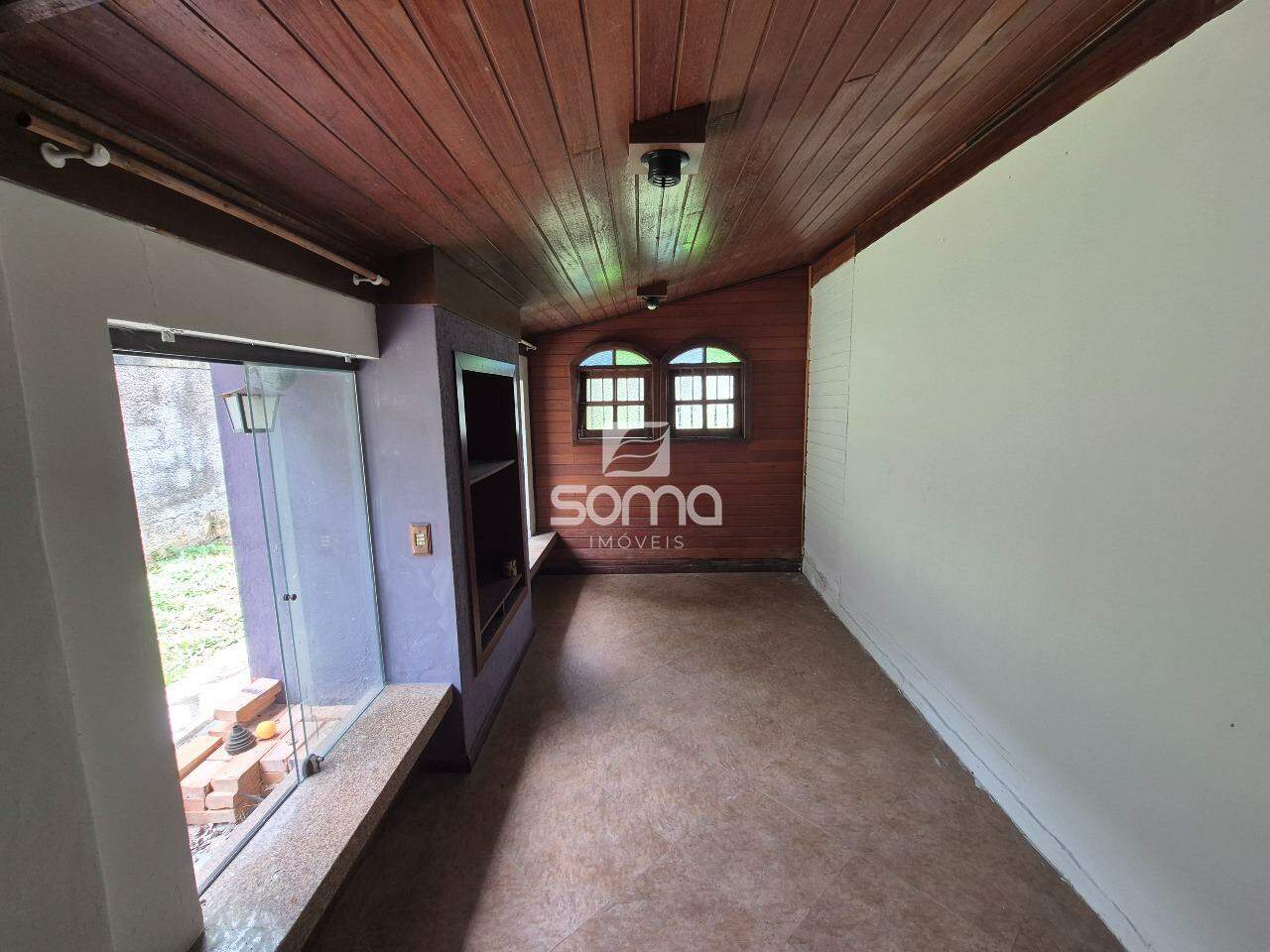 Casa à venda no Jardim Itau: 