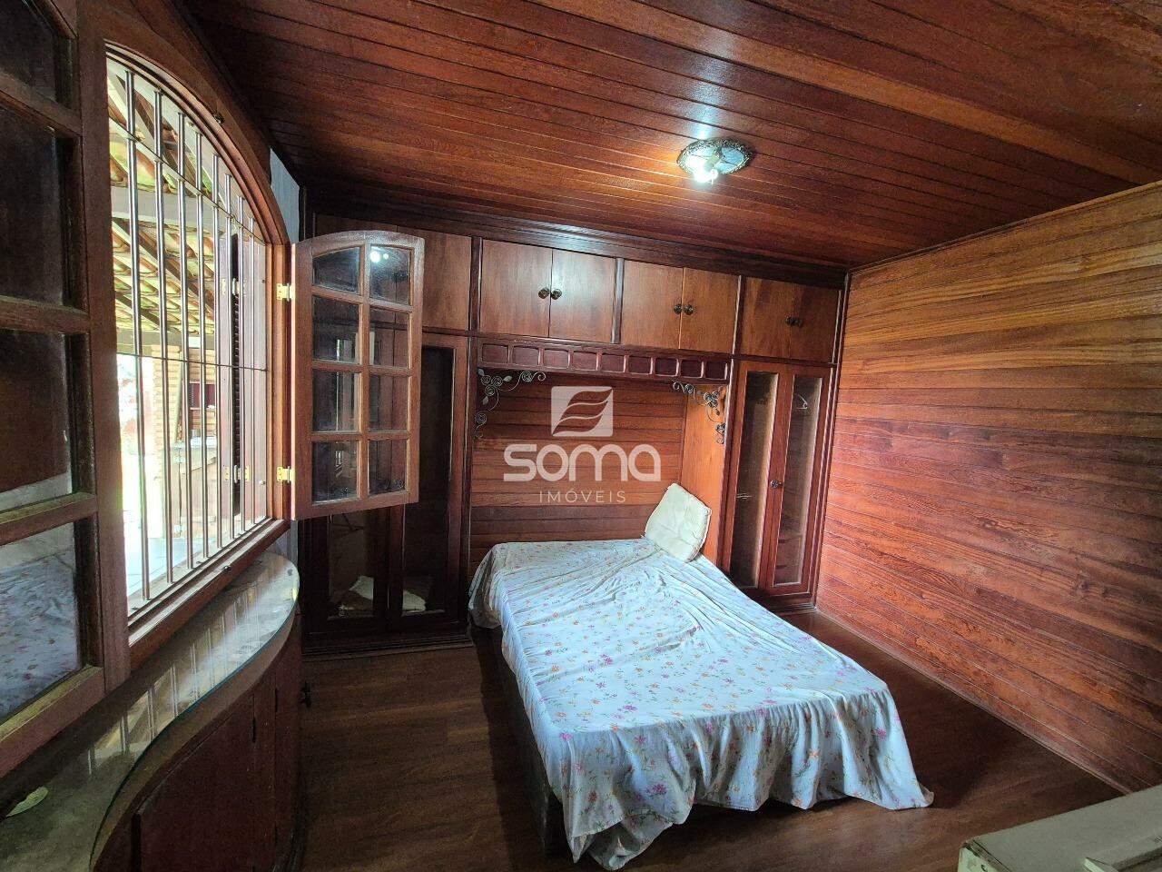 Casa à venda no Jardim Itau: 