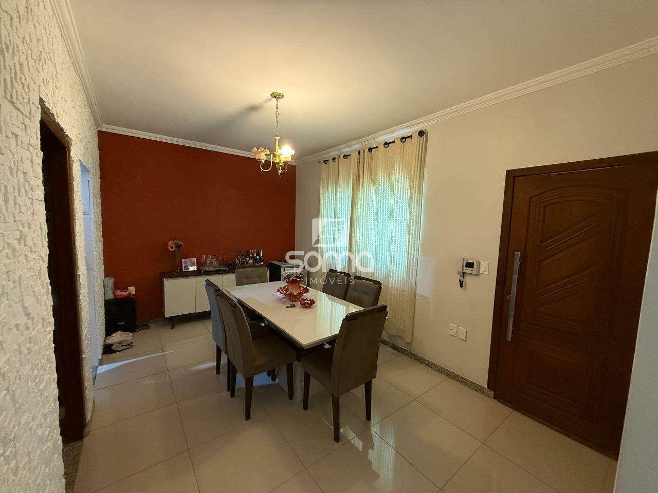 Casa à venda no Mantiqueira: 
