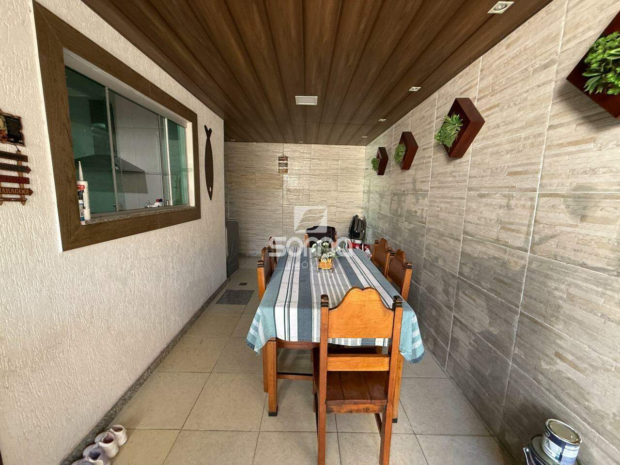Casa à venda no Mantiqueira: 