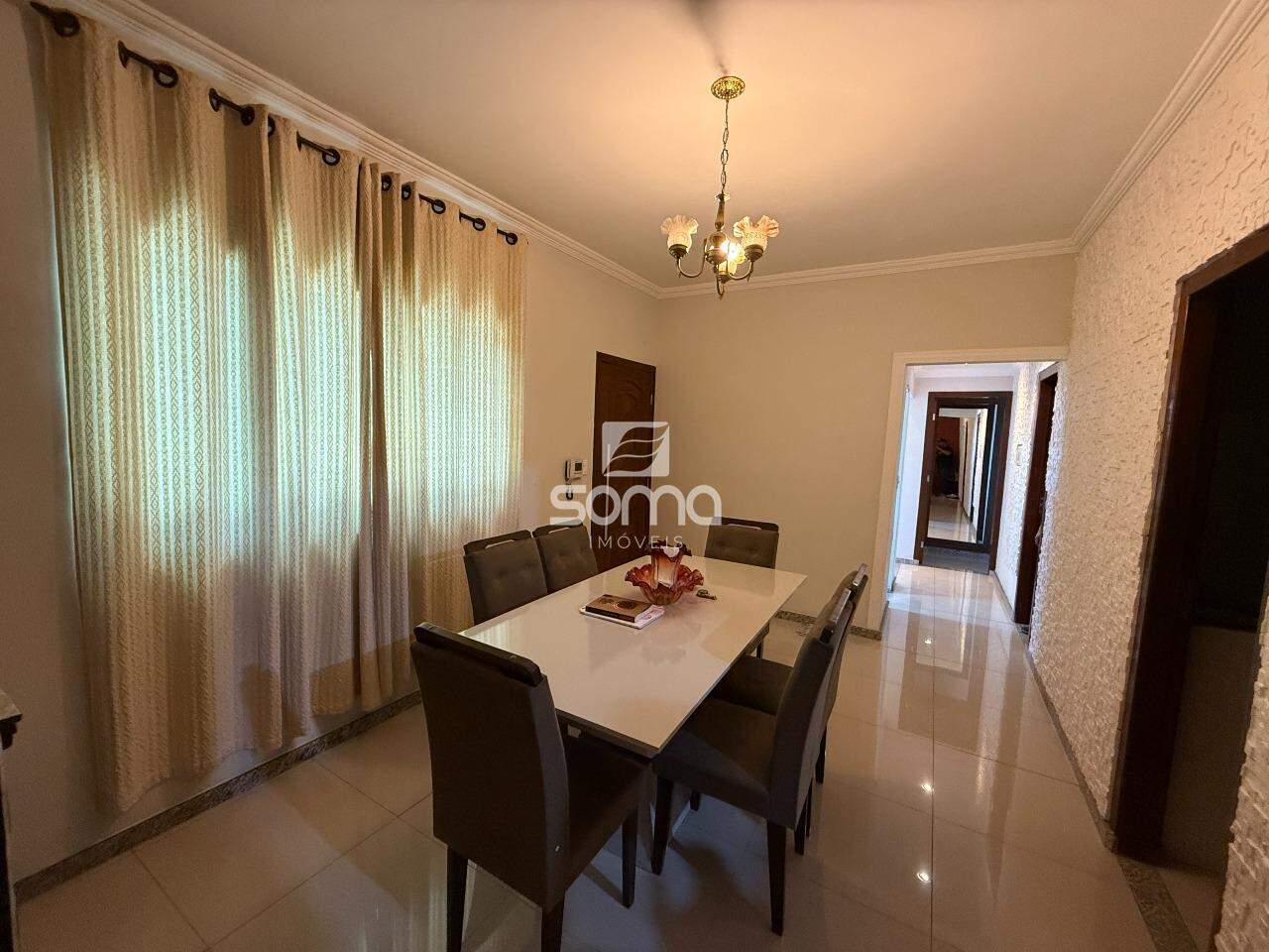 Casa à venda no Mantiqueira: 
