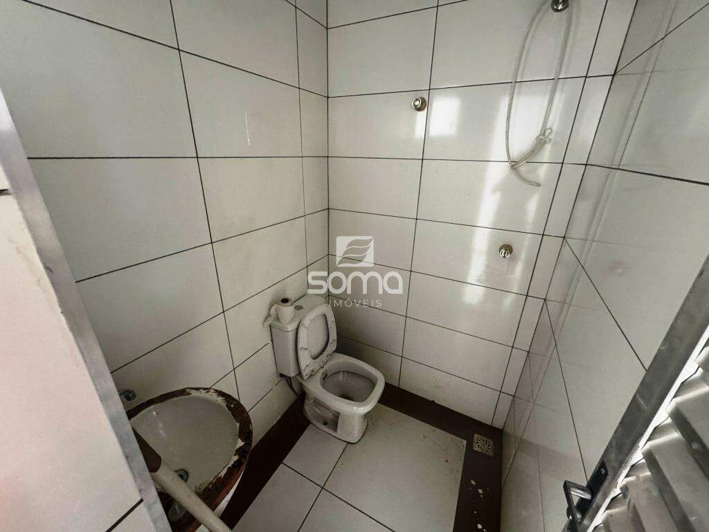 Loja para aluguel no Célvia: 