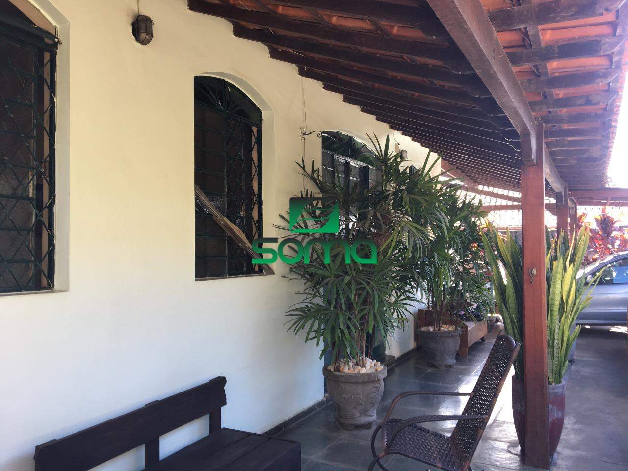 Casa à venda no Célvia: 