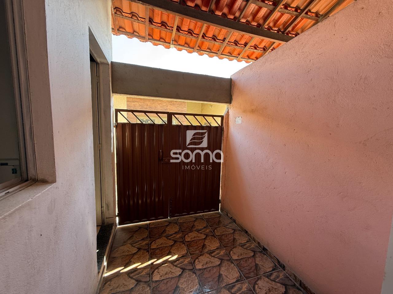 Casa Geminada à venda no Chácaras Reunidas São Vicente: 