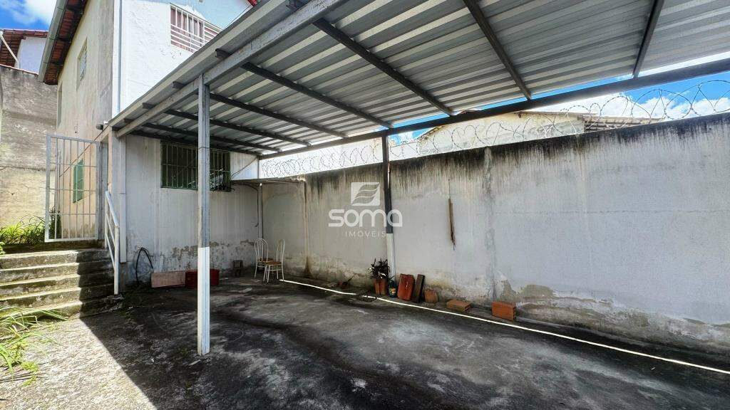 Casa para aluguel no Santa Maria: 