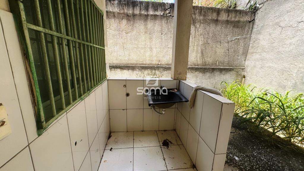 Casa para aluguel no Santa Maria: 
