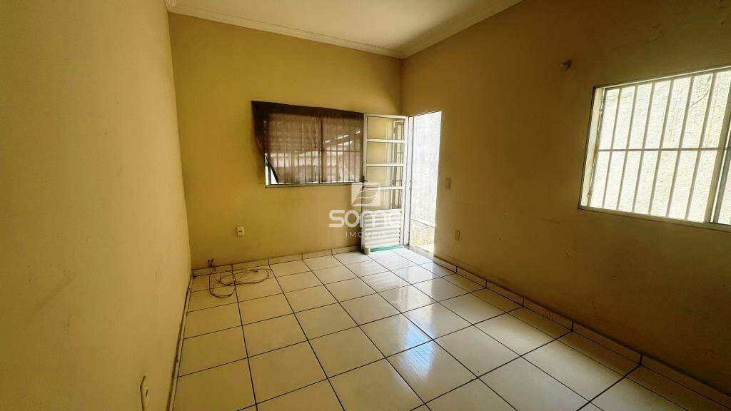 Casa para aluguel no Santa Maria: 