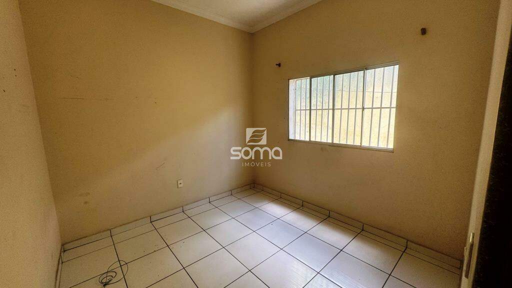 Casa para aluguel no Santa Maria: 