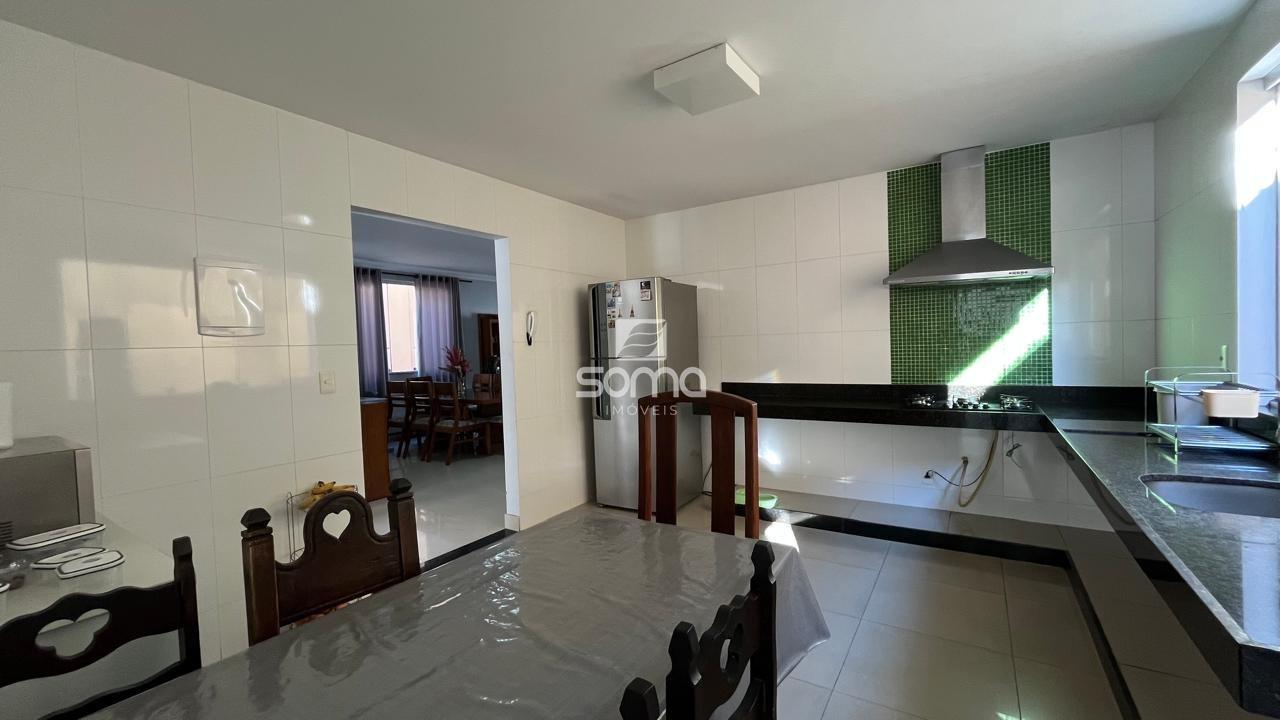 Casa em condomínio à venda no Condominio Rosa dos Ventos: 