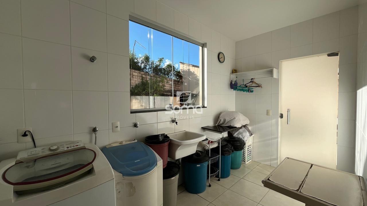 Casa em condomínio à venda no Condominio Rosa dos Ventos: 