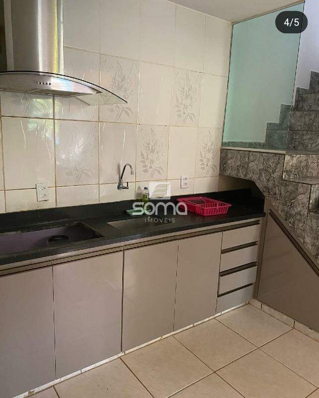 Sítio à venda no Jardim Encantado: 