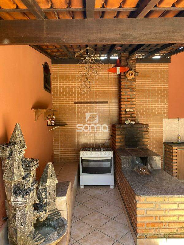 Sítio à venda no Jardim Encantado: 