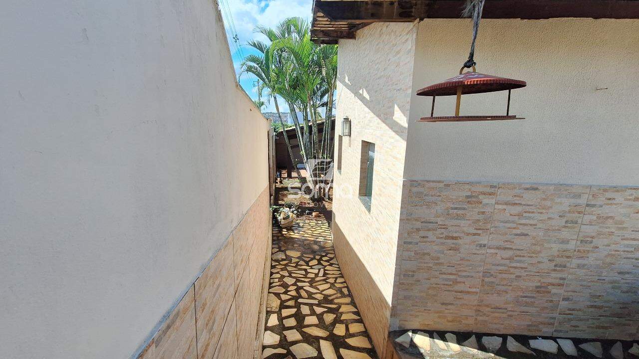 Casa à venda no Condominio Rosa dos Ventos: 