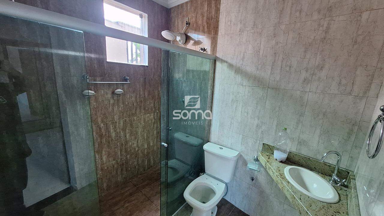 Casa à venda no Condominio Rosa dos Ventos: 