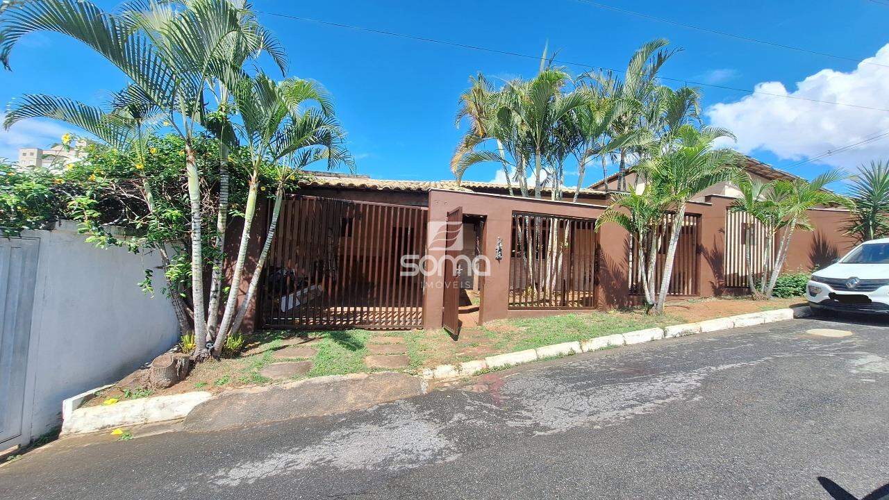 Casa à venda no Condominio Rosa dos Ventos: 