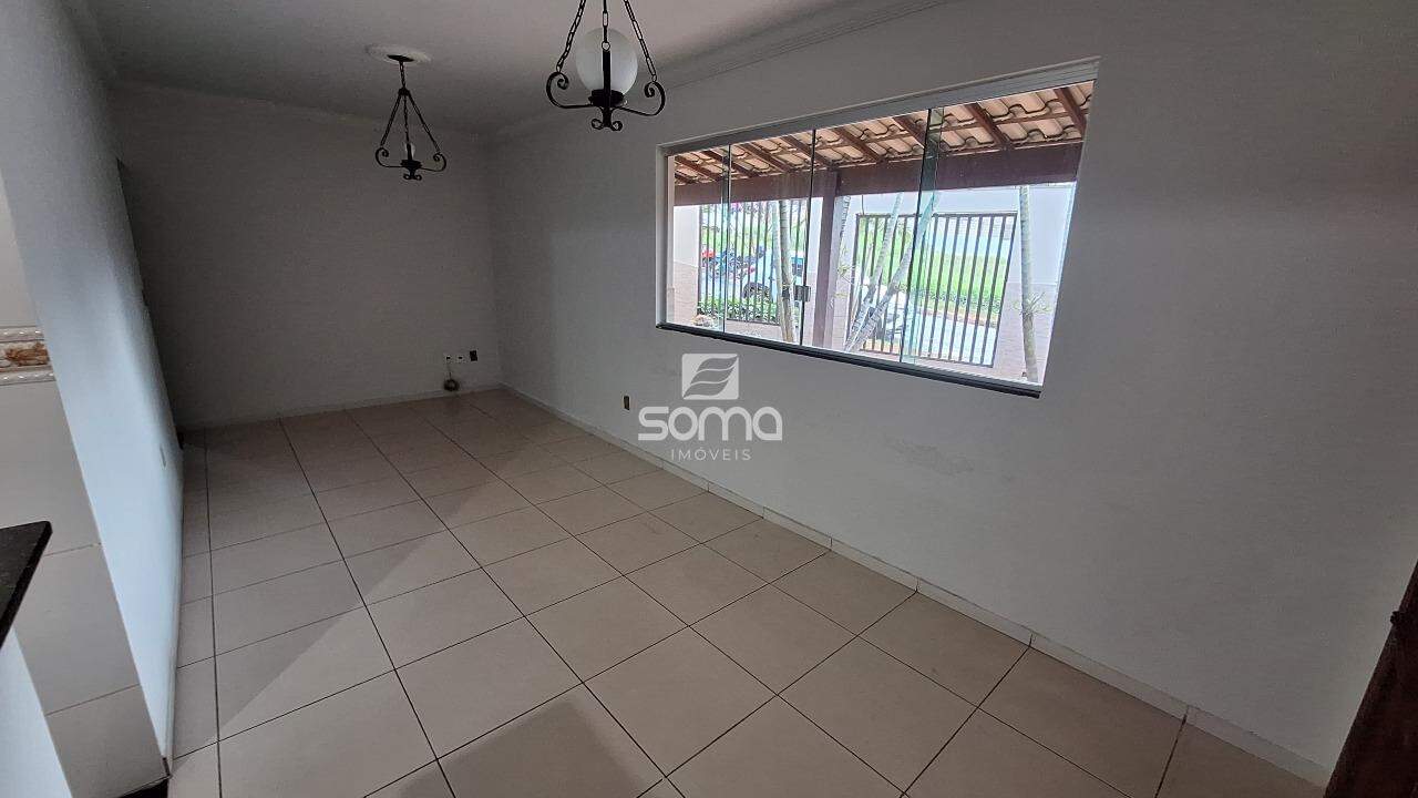 Casa à venda no Condominio Rosa dos Ventos: 