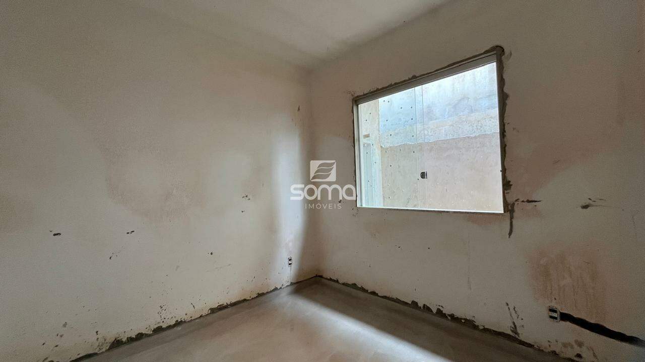 Casa Geminada à venda no VISTA ALEGRE: 